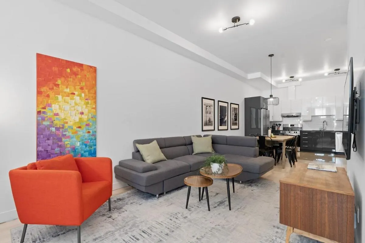 New Modern 2Bdr Apartment In Little Italy Montreal 0*,